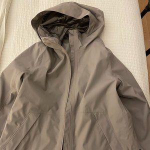 Lululemon Grey Rain/Spring Jacket Size 8